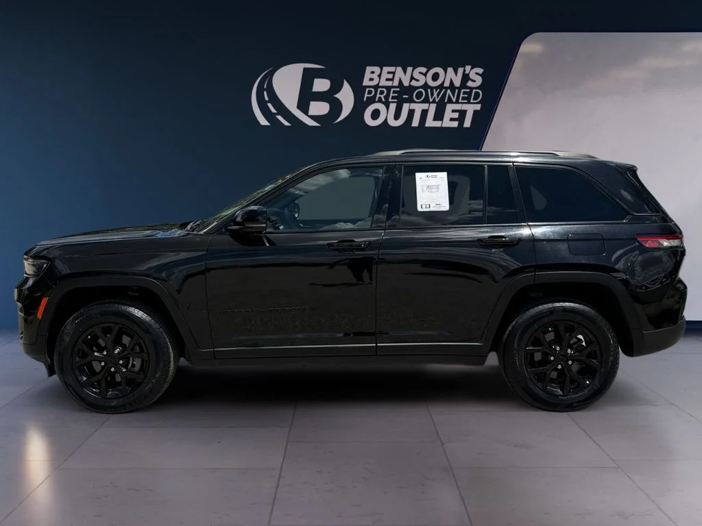 Used 2024 Black Jeep Altitude image 2