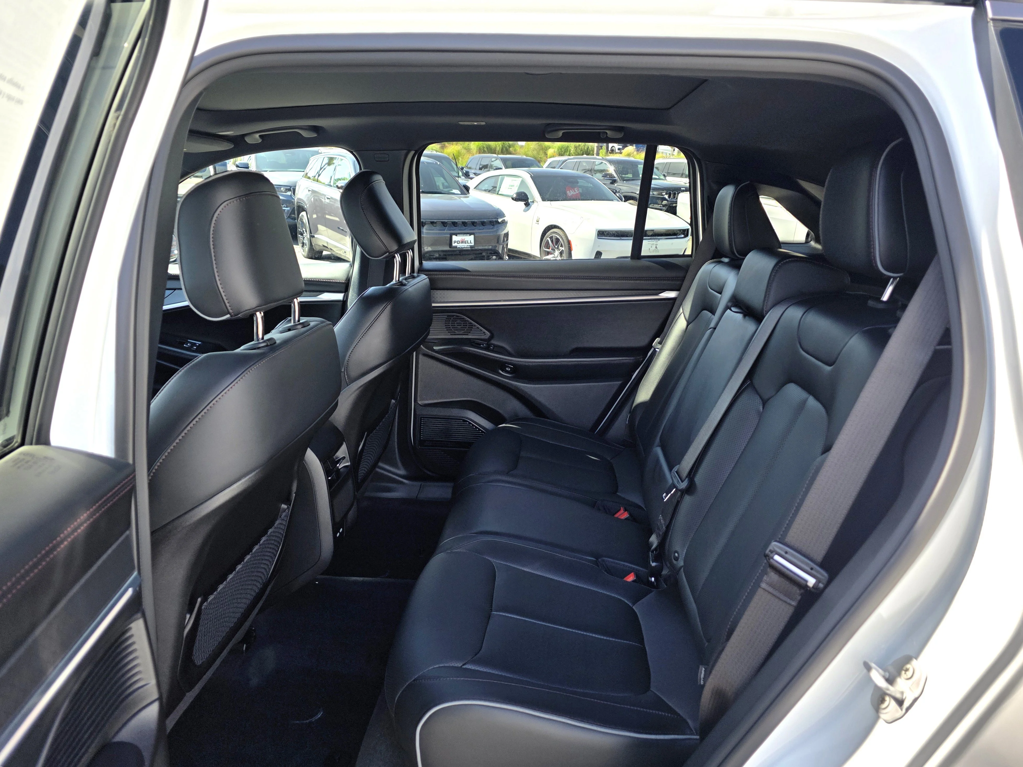 New 2025 Bright White Clearcoat Jeep Limited image 17