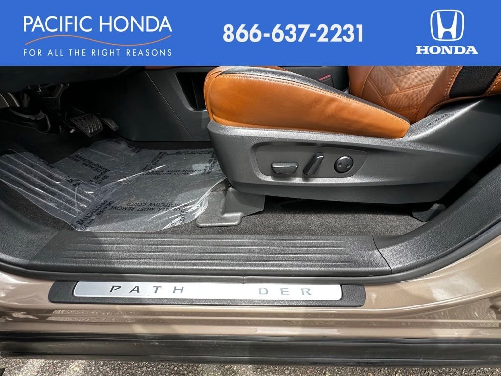 Used 2023 Beige Nissan Platinum image 23
