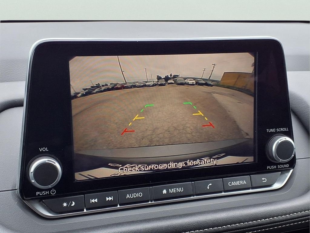 Used 2025 Gray Nissan SV FWD image 11