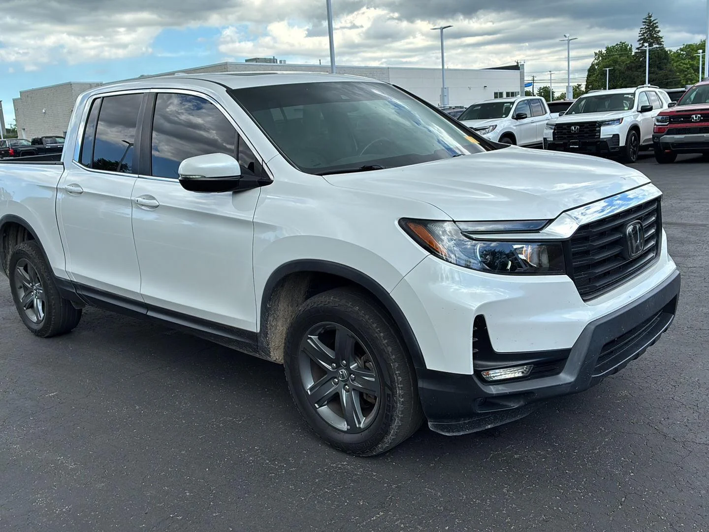 Used 2023 Platinum White Pearl Honda RTL image 15