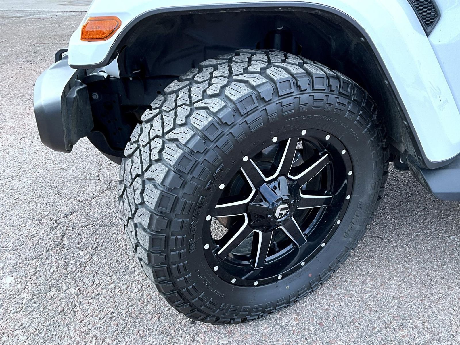 Used 2021 White Jeep Unlimited Sahara 4xe image 23