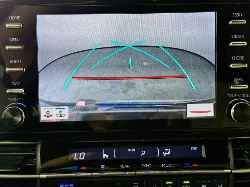 Used 2022 Wind Chill Pearl Toyota Limited image 17