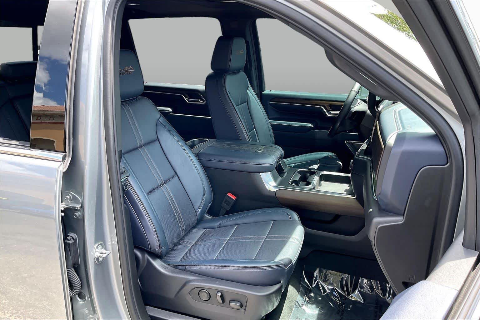 Used 2025 Sterling Gray Metallic Chevrolet High Country image 9