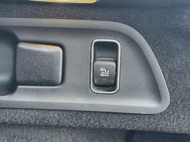 Used 2025 MANUFAKTUR Alpine Gray Mercedes-Benz AMG® GLE 53 image 45