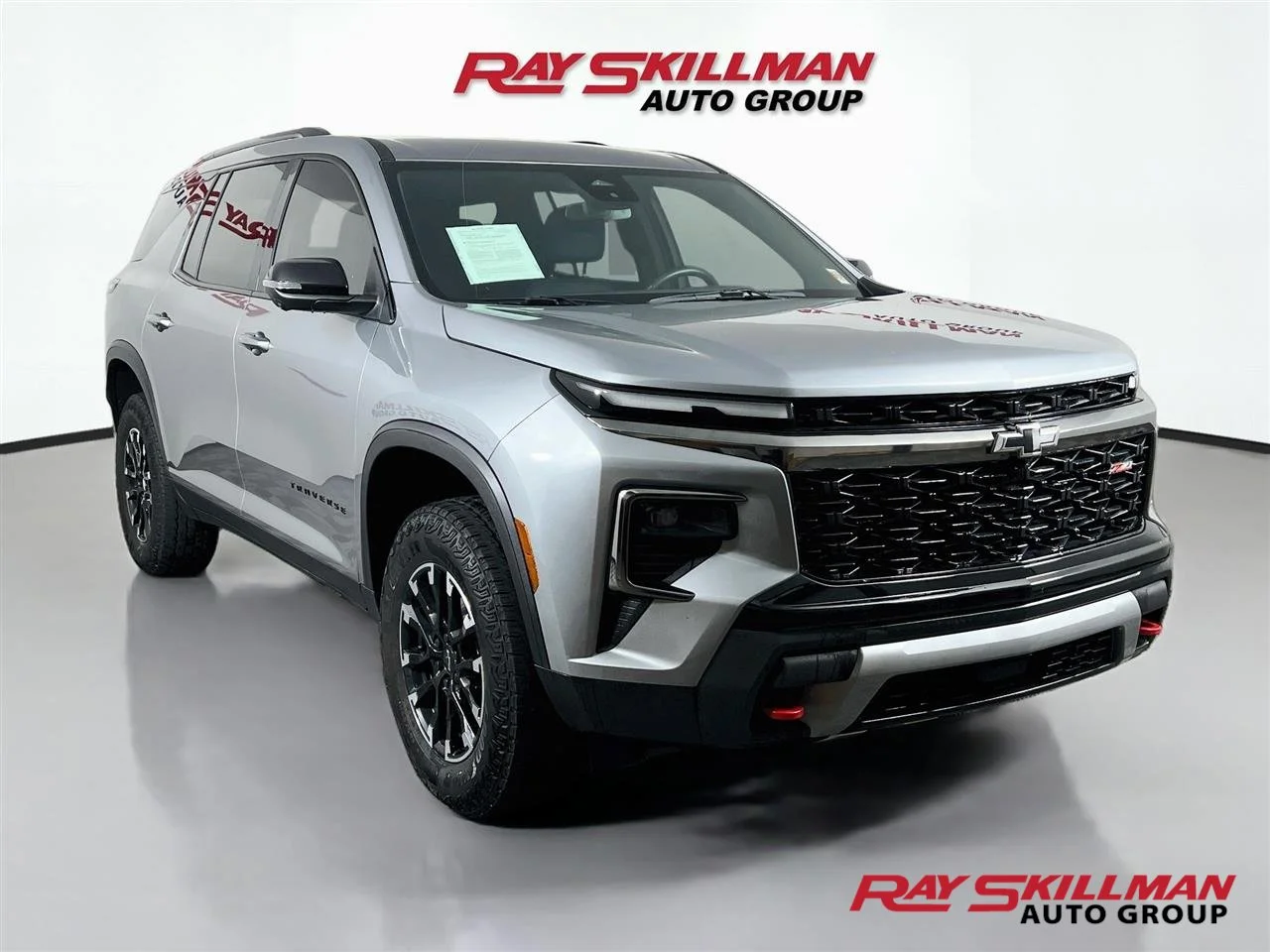 Used 2025 Sterling Gray Metallic Chevrolet AWD Z71 image 1