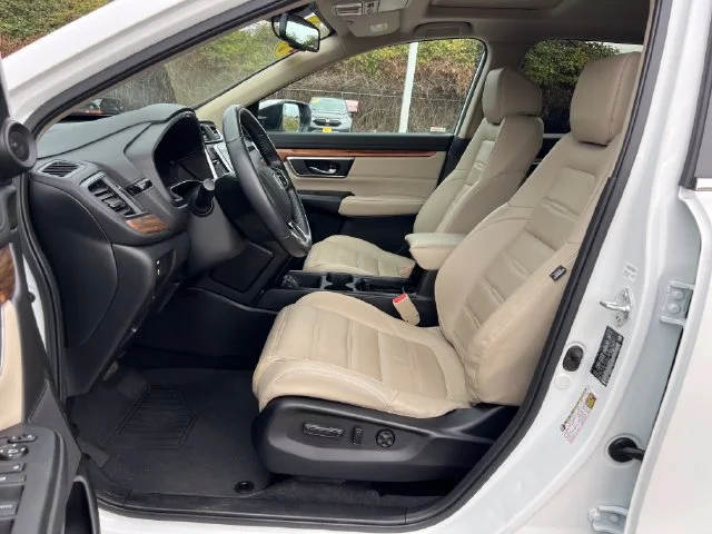 Used 2019 Platinum White Pearl Honda Touring image 14