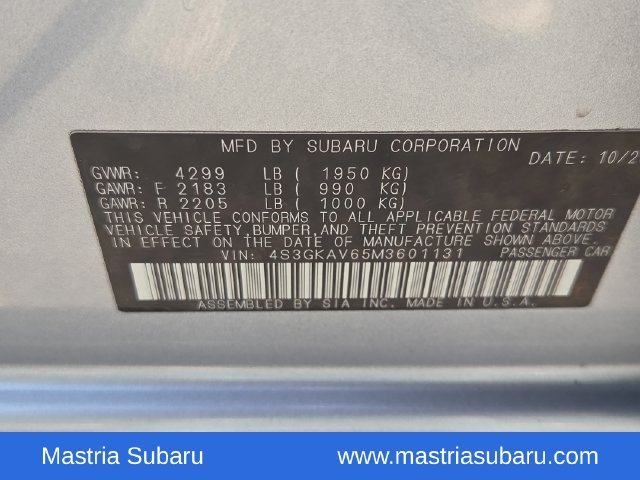 Used 2021 Ice Silver Metallic Subaru Premium image 9