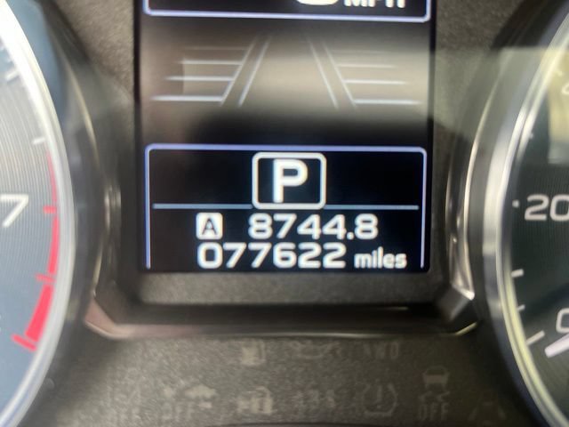 Used 2015 Crystal Black Silica Subaru Limited image 18