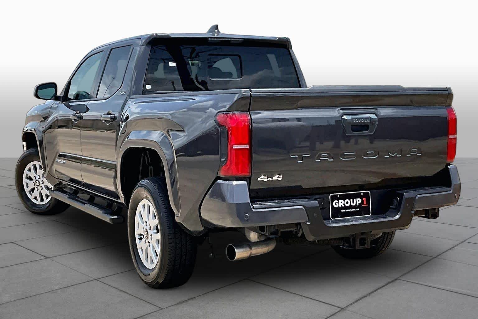 Used 2025 Underground Toyota SR5 image 12