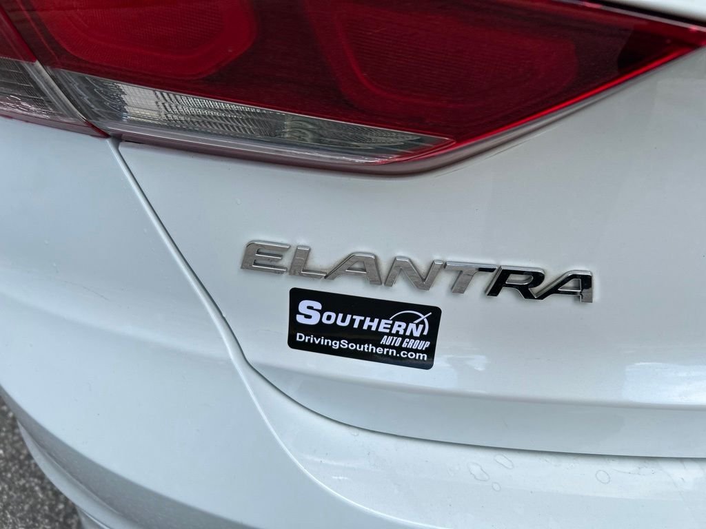 2017 Hyundai Elantra Eco - Photo 11