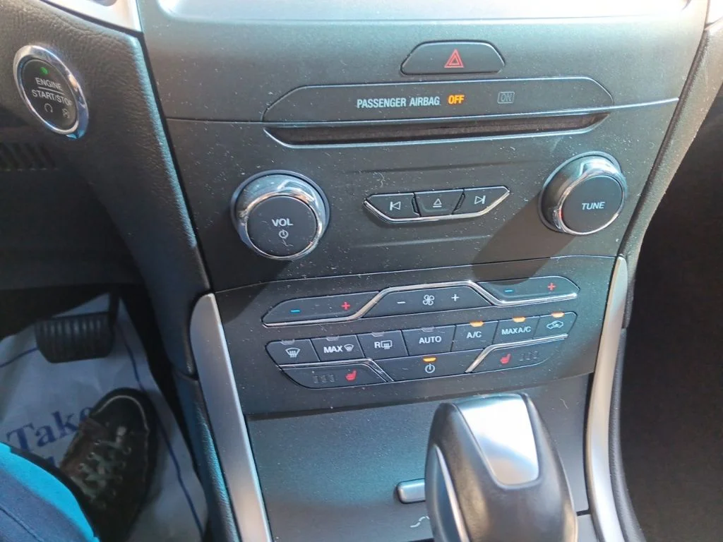 Used 2016 Electric Spice Metallic Ford SEL image 23