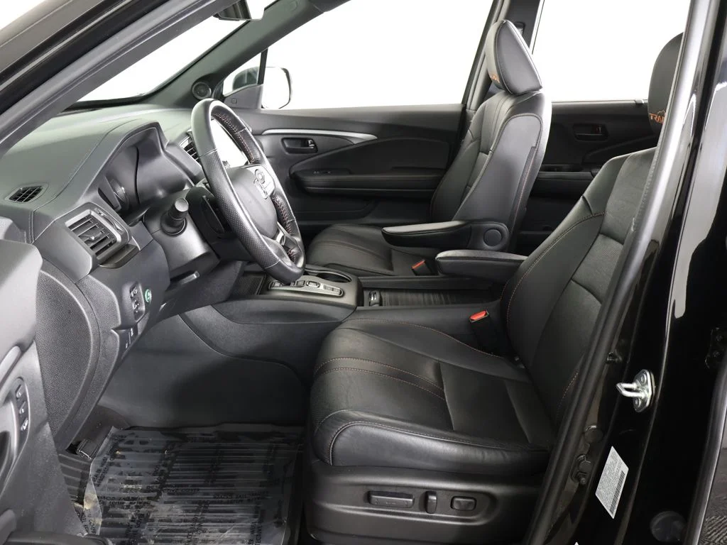 Used 2023 Crystal Black Pearl Honda TrailSport image 31
