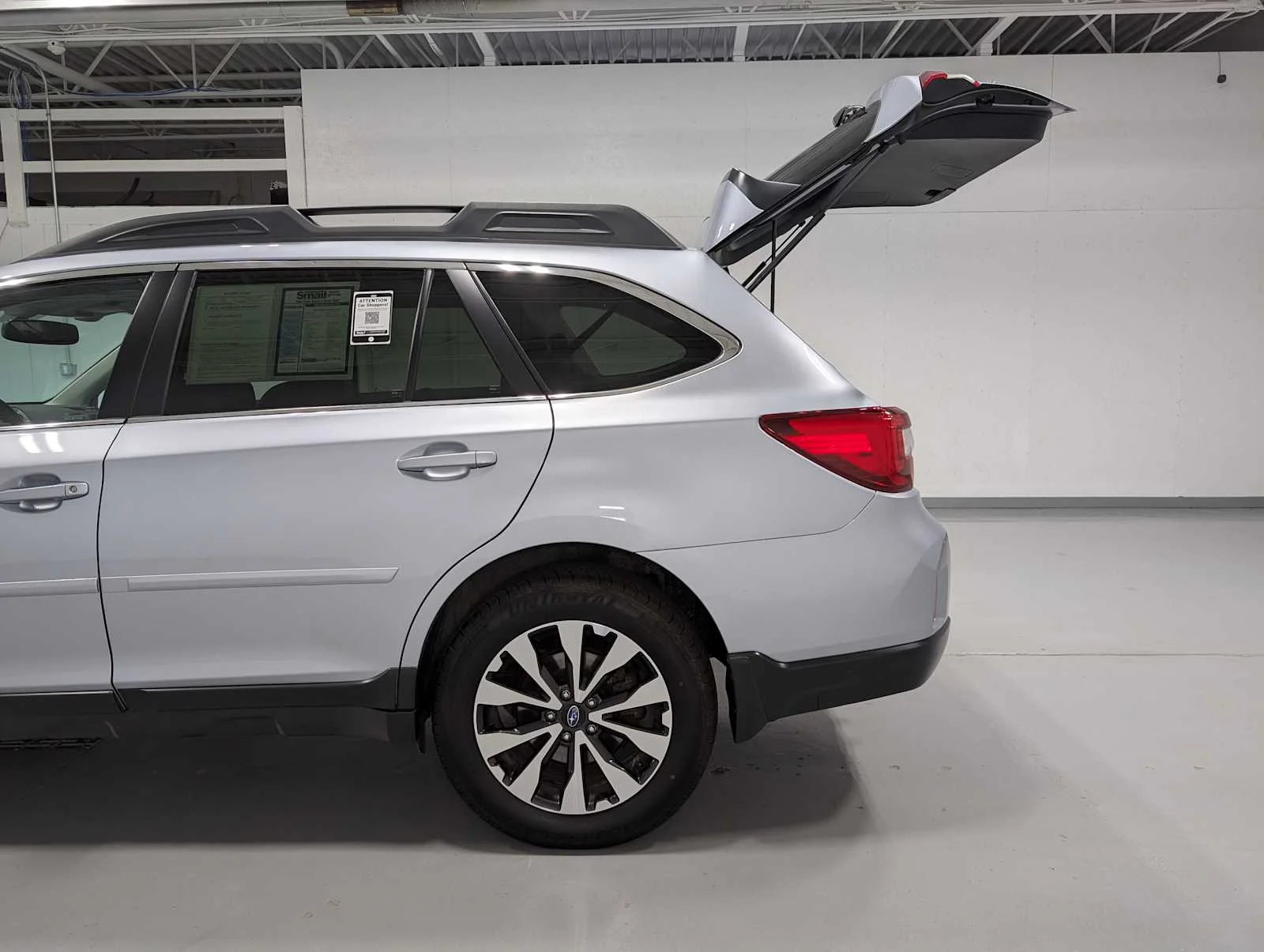 Used 2016 Ice Silver Metallic Subaru 2.5i Limited image 11