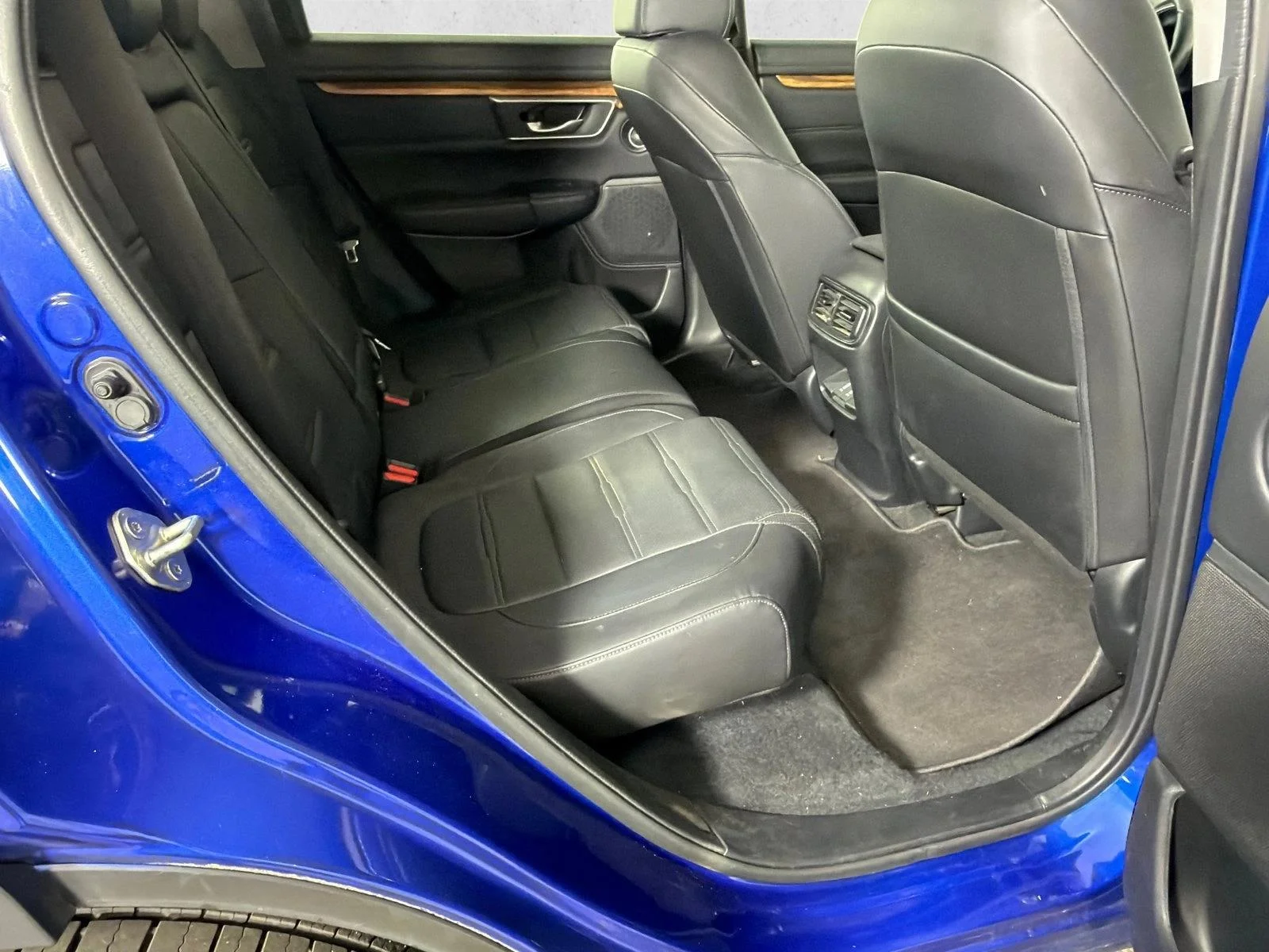 Used 2020 White Honda EX-L image 16