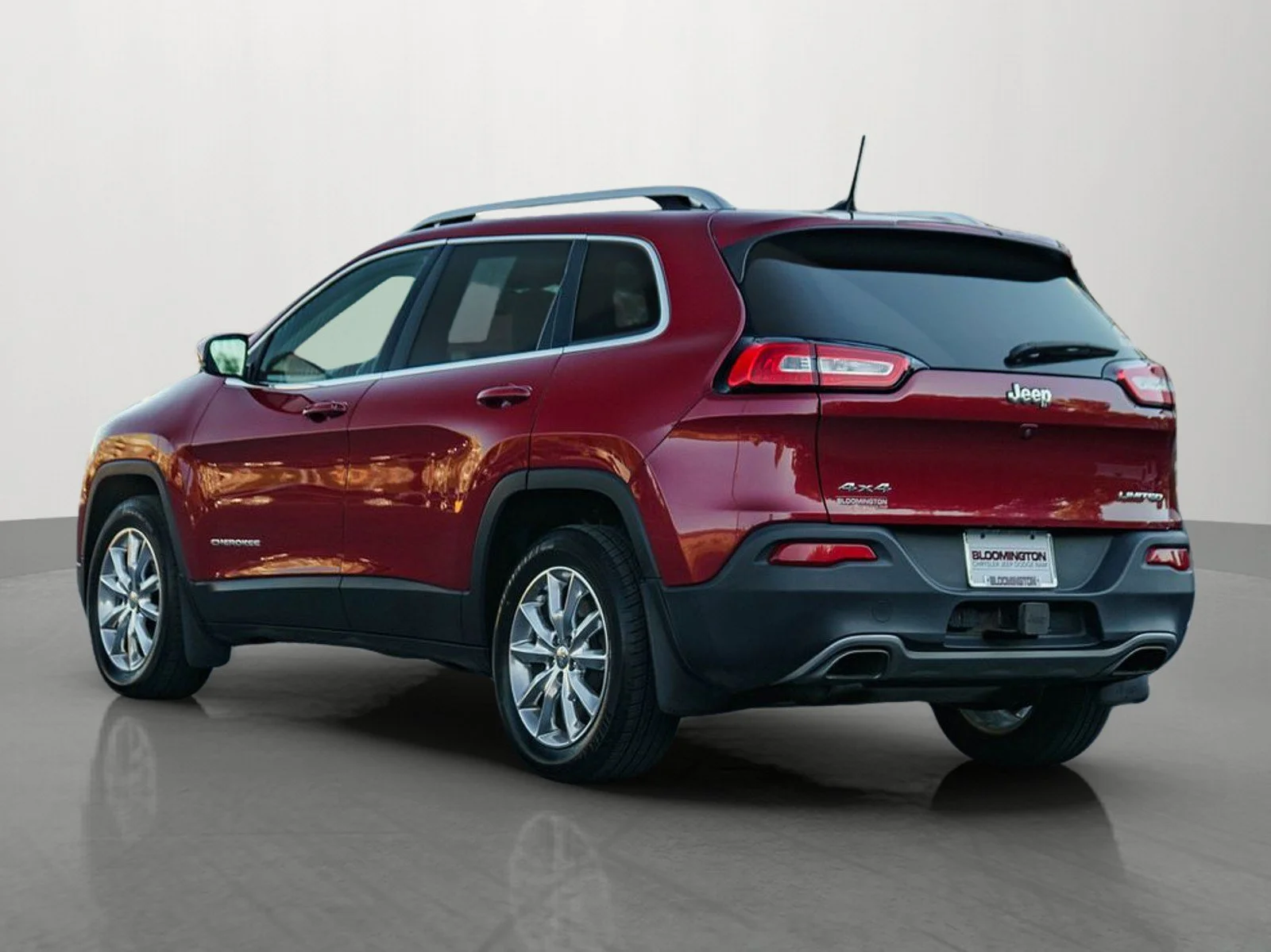 Used 2016 Deep Cherry Red Crystal Pearlcoat Jeep Limited image 5