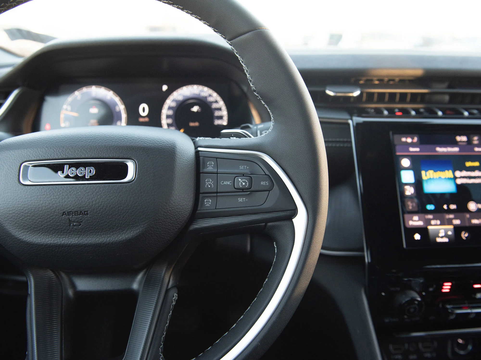 New 2025 Grey Jeep Altitude* 4x4, Sunroof, Remote Start, Heated Seats/Wheel image 12