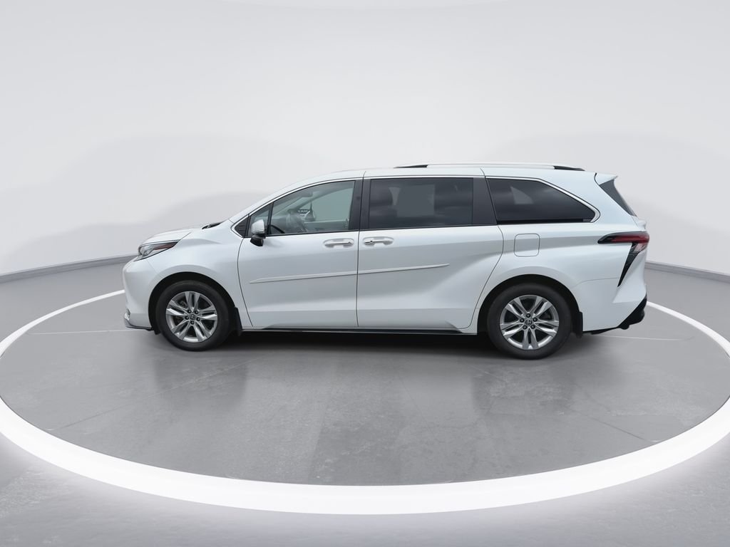 Used 2022 Pearl Toyota Limited image 5