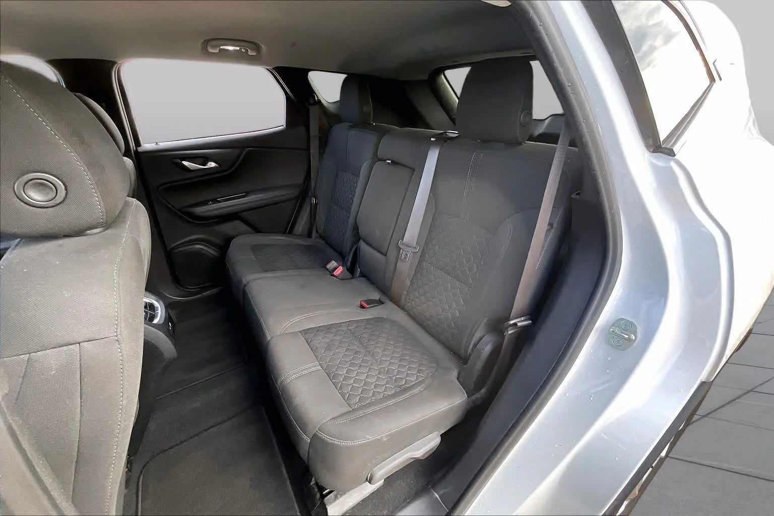 Used 2020 Summit White Chevrolet LT image 17
