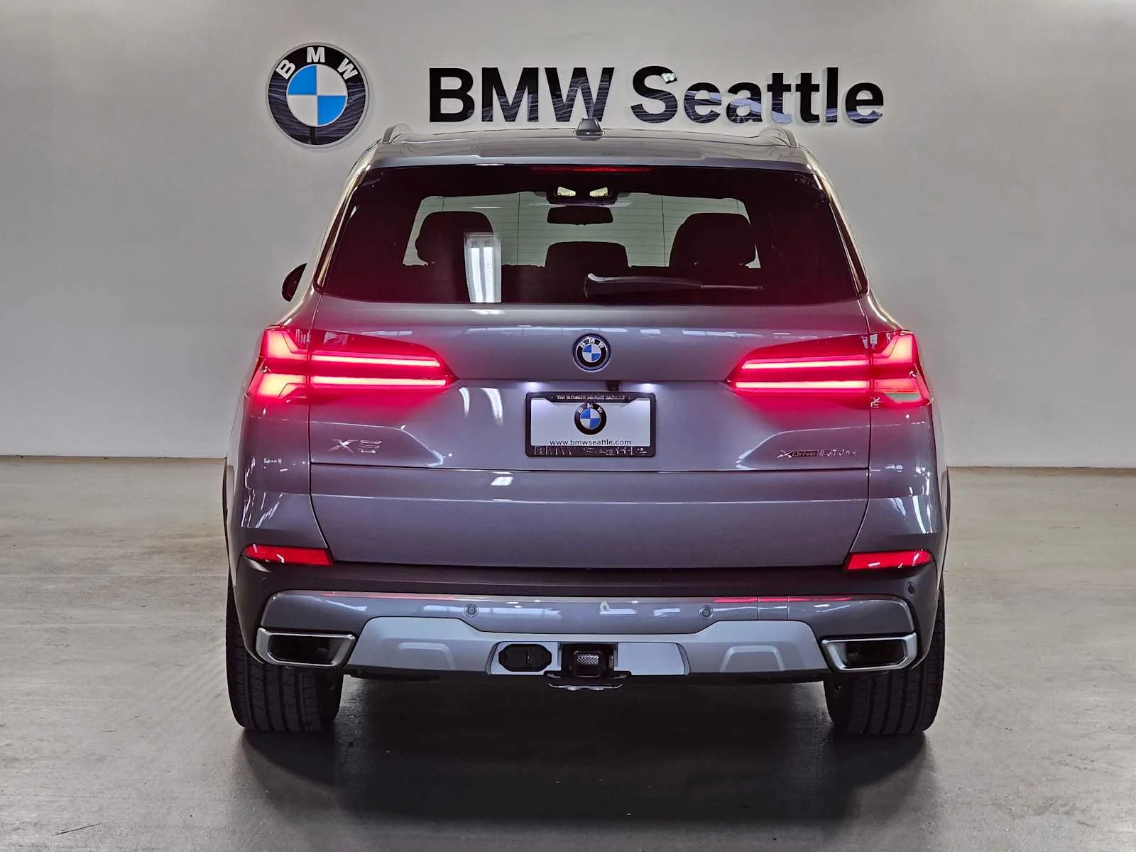 Certified Used 2026 Skyscraper Grey Metallic BMW xDrive50e image 5