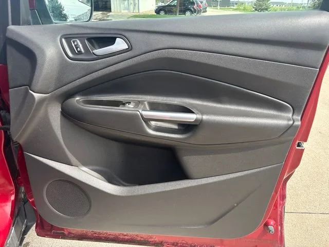 Used 2014 Red Ford SE image 31