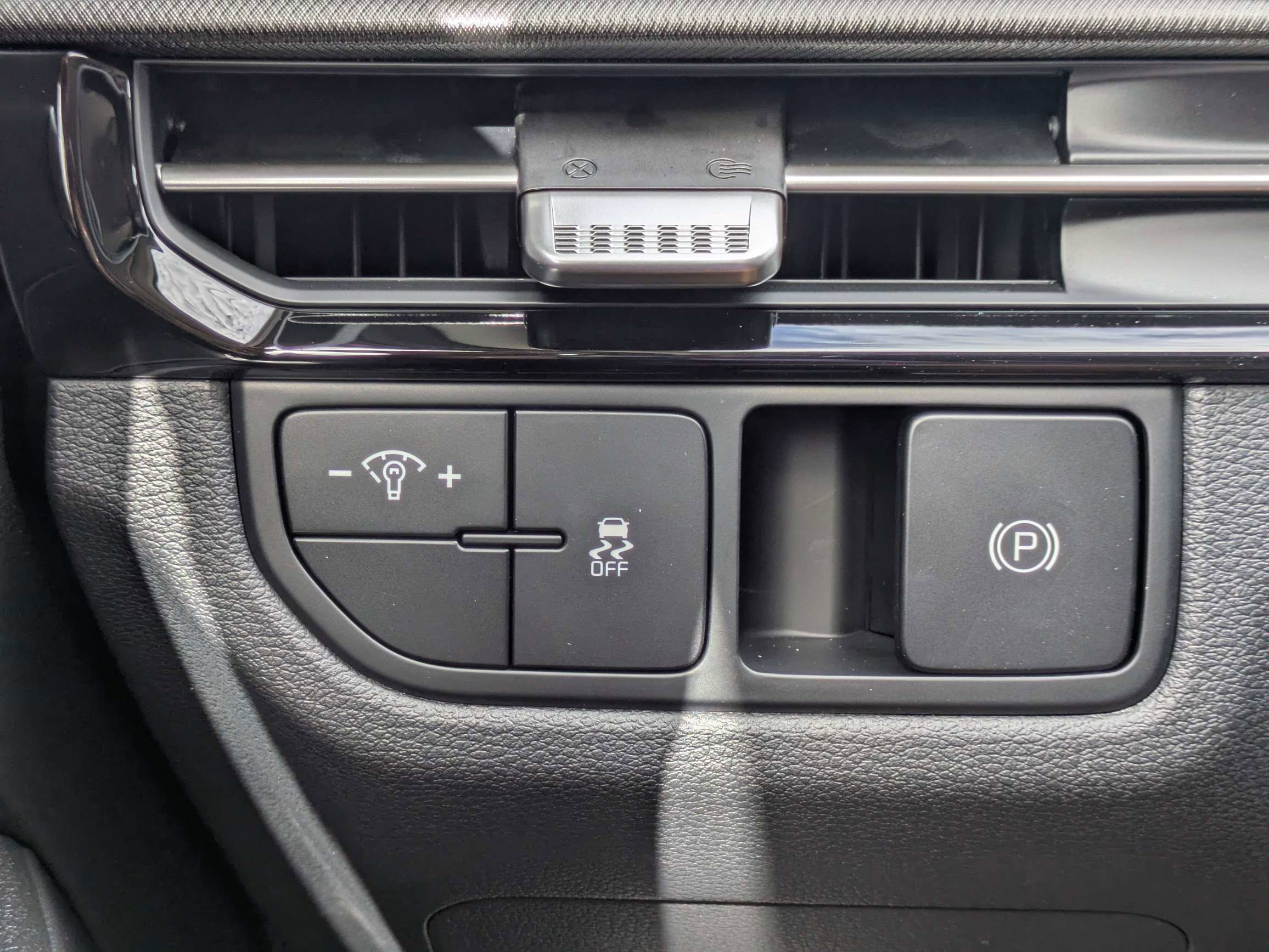 New 2026 Ebony Black Kia LX image 30
