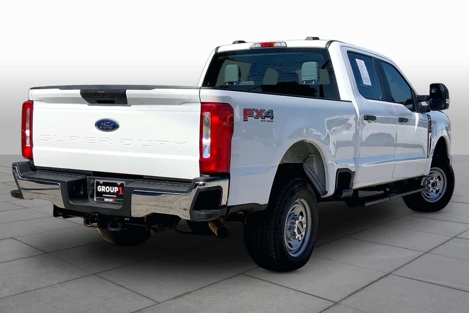 Used 2024 Oxford White Ford XL image 13