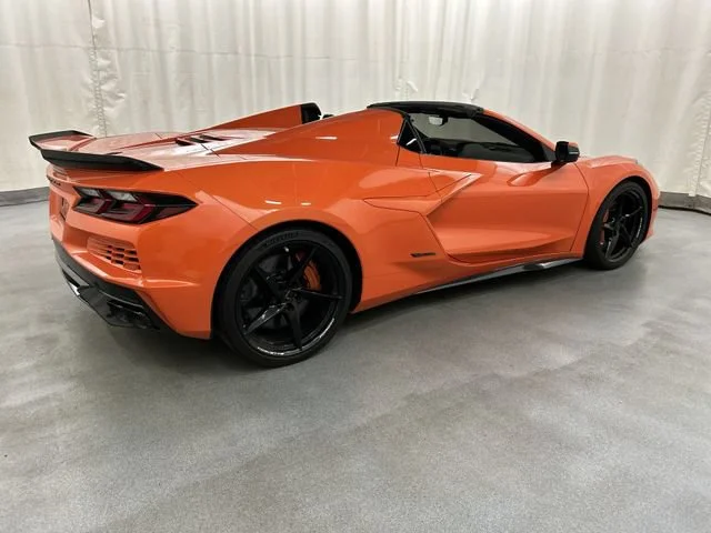 Used 2025 Sebring Orange Tintcoat Chevrolet 2LZ image 4