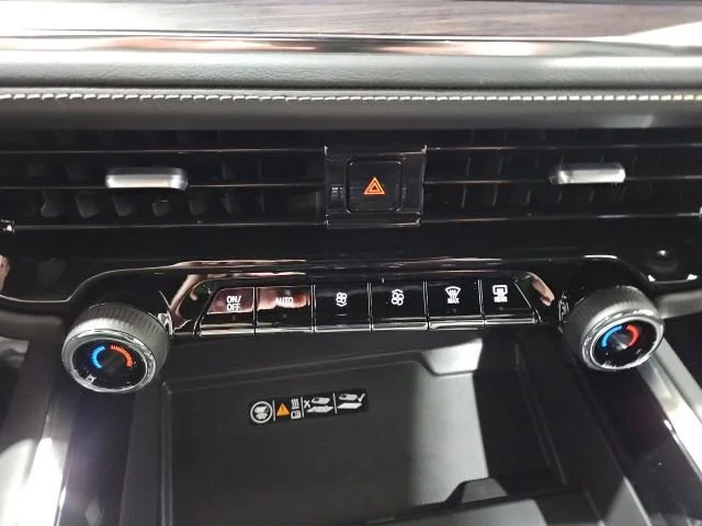 2025 Chevrolet Tahoe Premier - Photo 29
