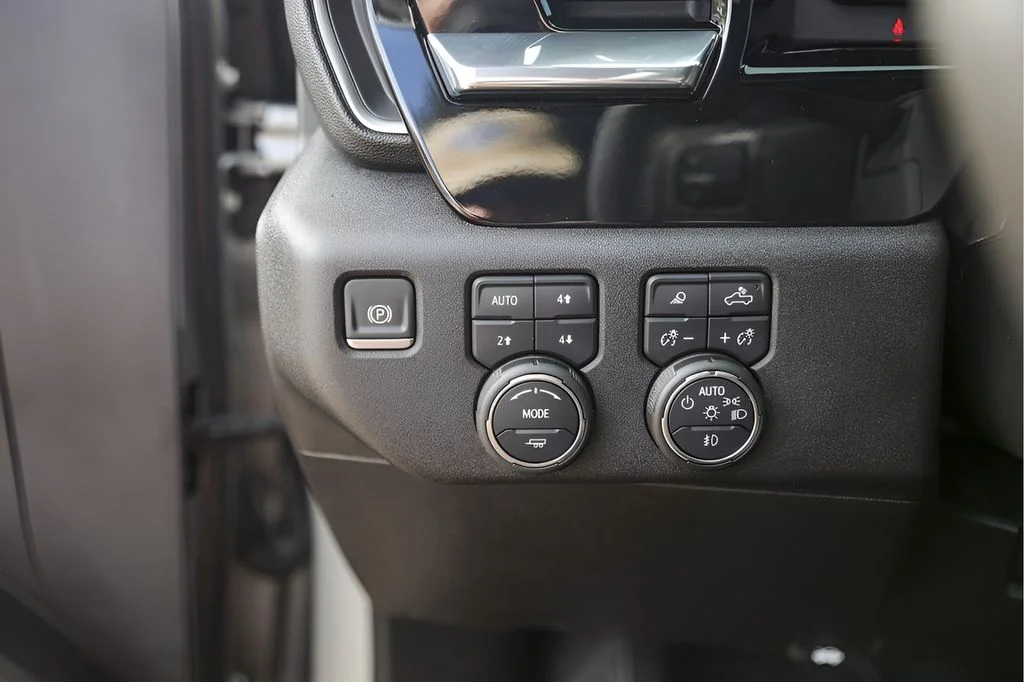 Used 2025 Gray Chevrolet LTZ image 18