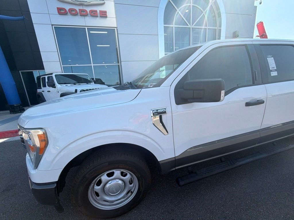 Used 2021 White Ford XLT image 26