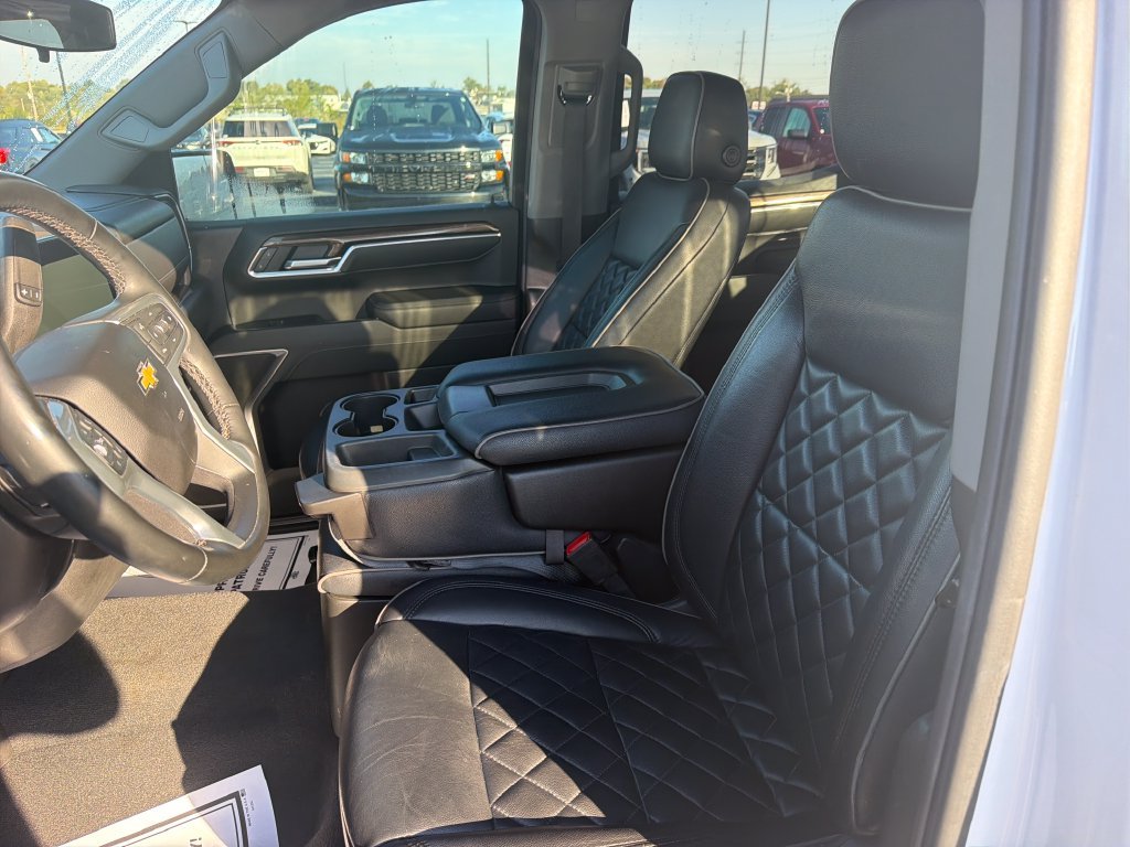 Used 2023 White Chevrolet LT image 15
