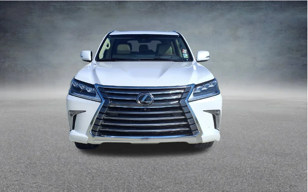 Used 2021 White Lexus 570 image 2