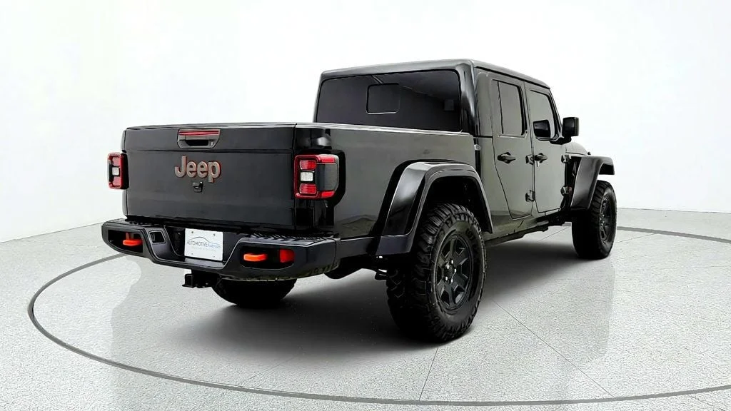 Used 2022 Black Clearcoat Jeep Mojave 4x4 w/ Freedom Top & Leather Seats image 5