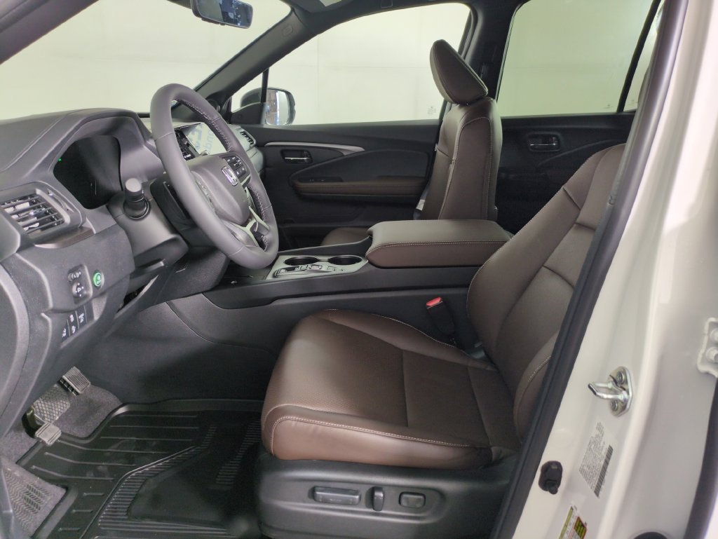 New 2026 Platinum White Pearl Honda RTL image 10