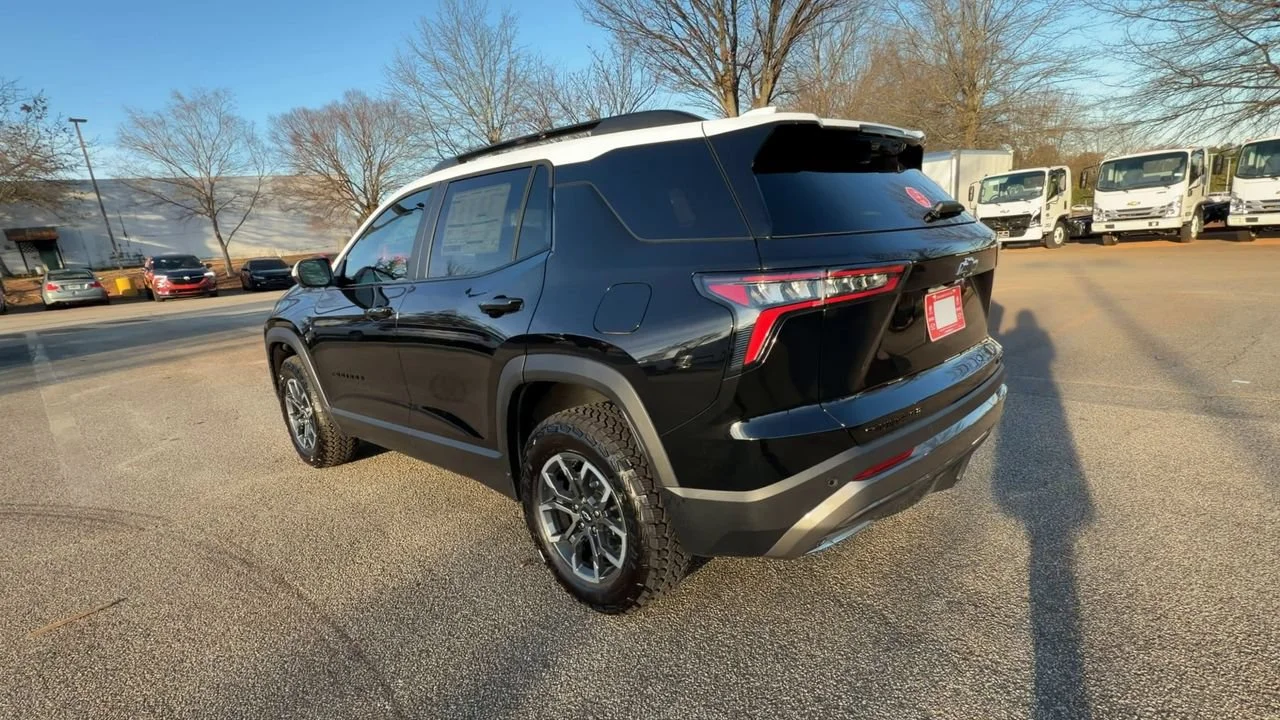 Used 2026 Mosaic Black Metallic Chevrolet ACTIV image 5