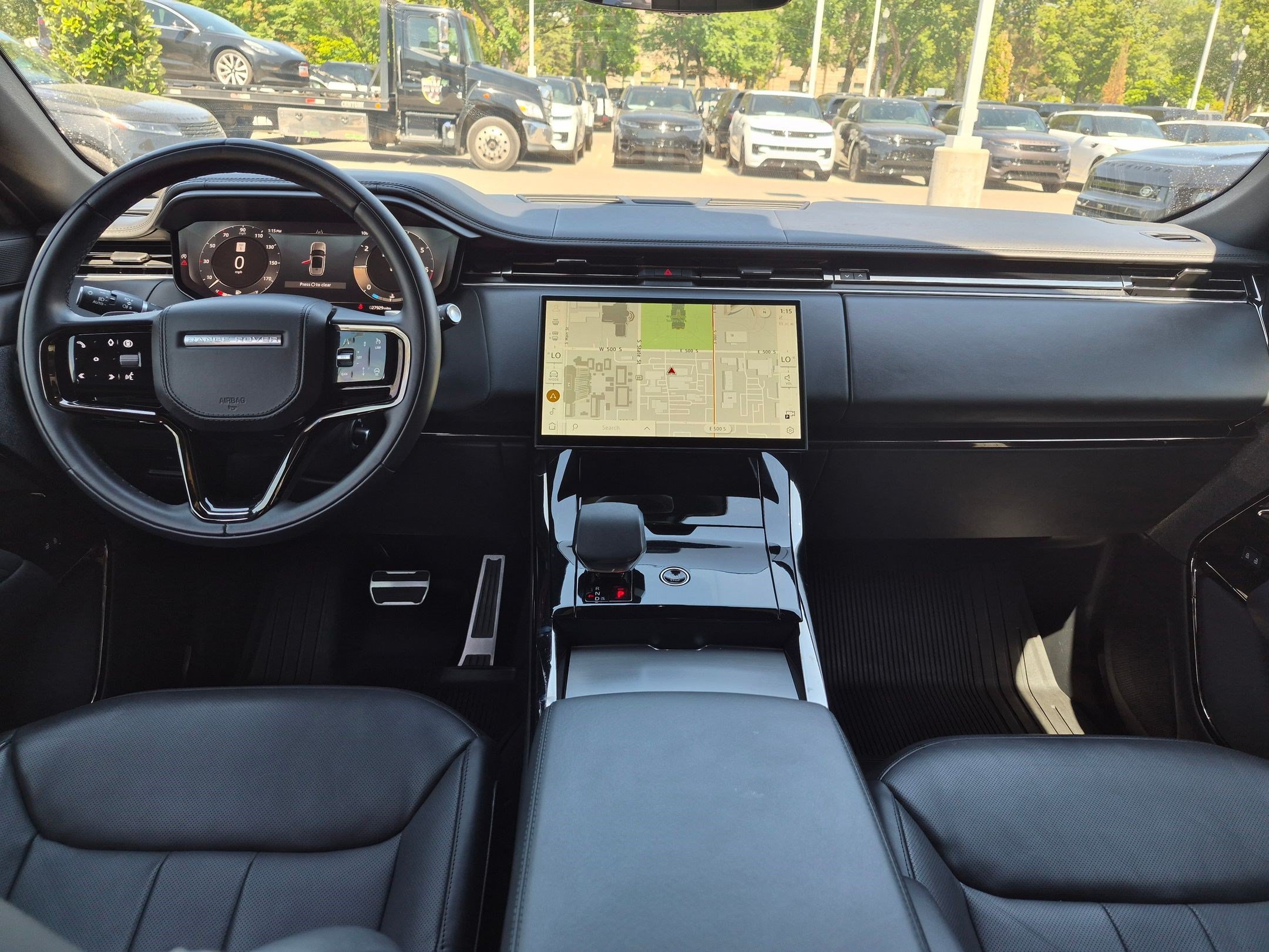 Used 2024 Gray Land Rover Dynamic SE image 25