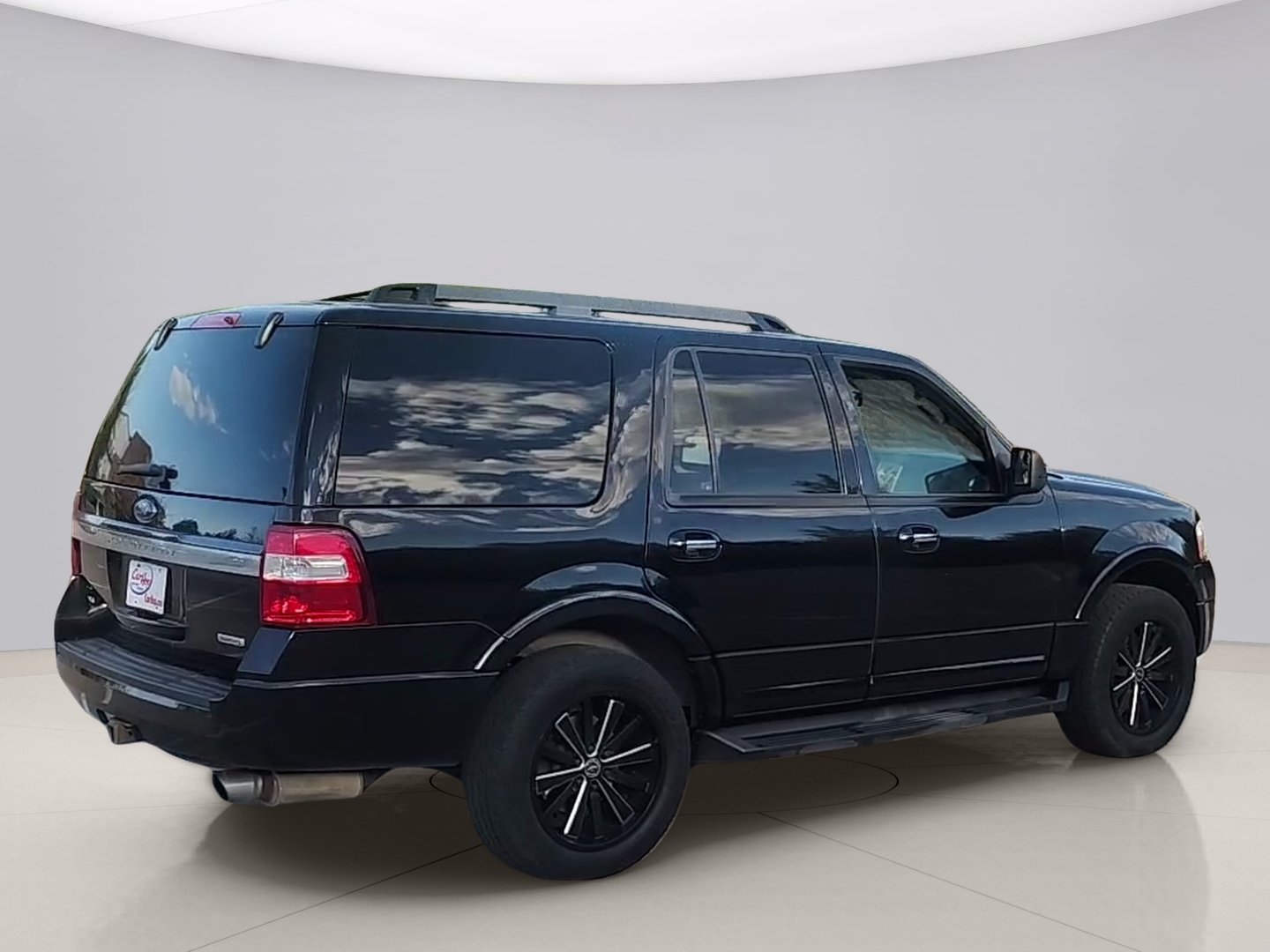 Used 2017 Black Ford XLT image 5