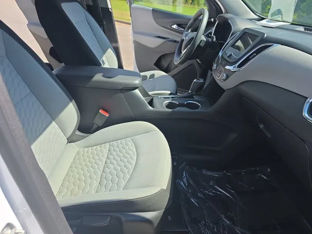 Used 2019 White Chevrolet LS image 11