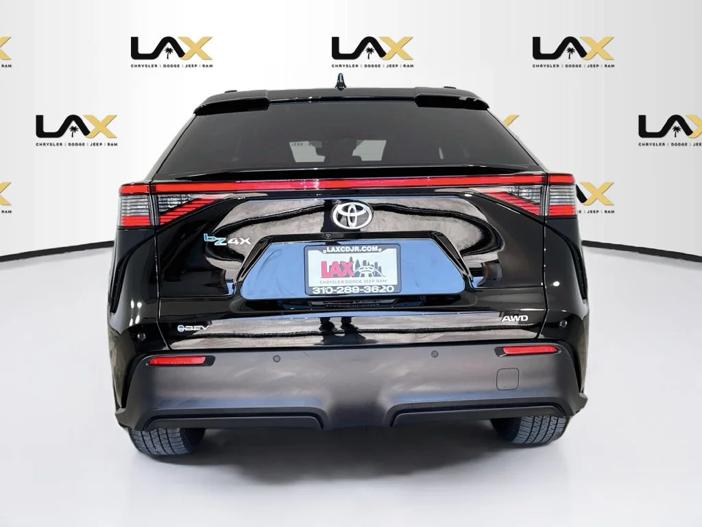 Used 2024 Black Toyota XLE image 6
