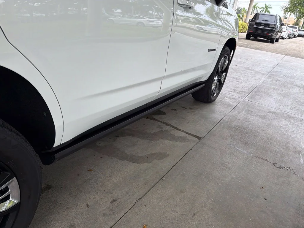 Used 2022 White Chevrolet High Country image 18