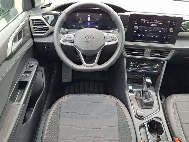 New 2026 Green Volkswagen 1.5T SE Black image 7