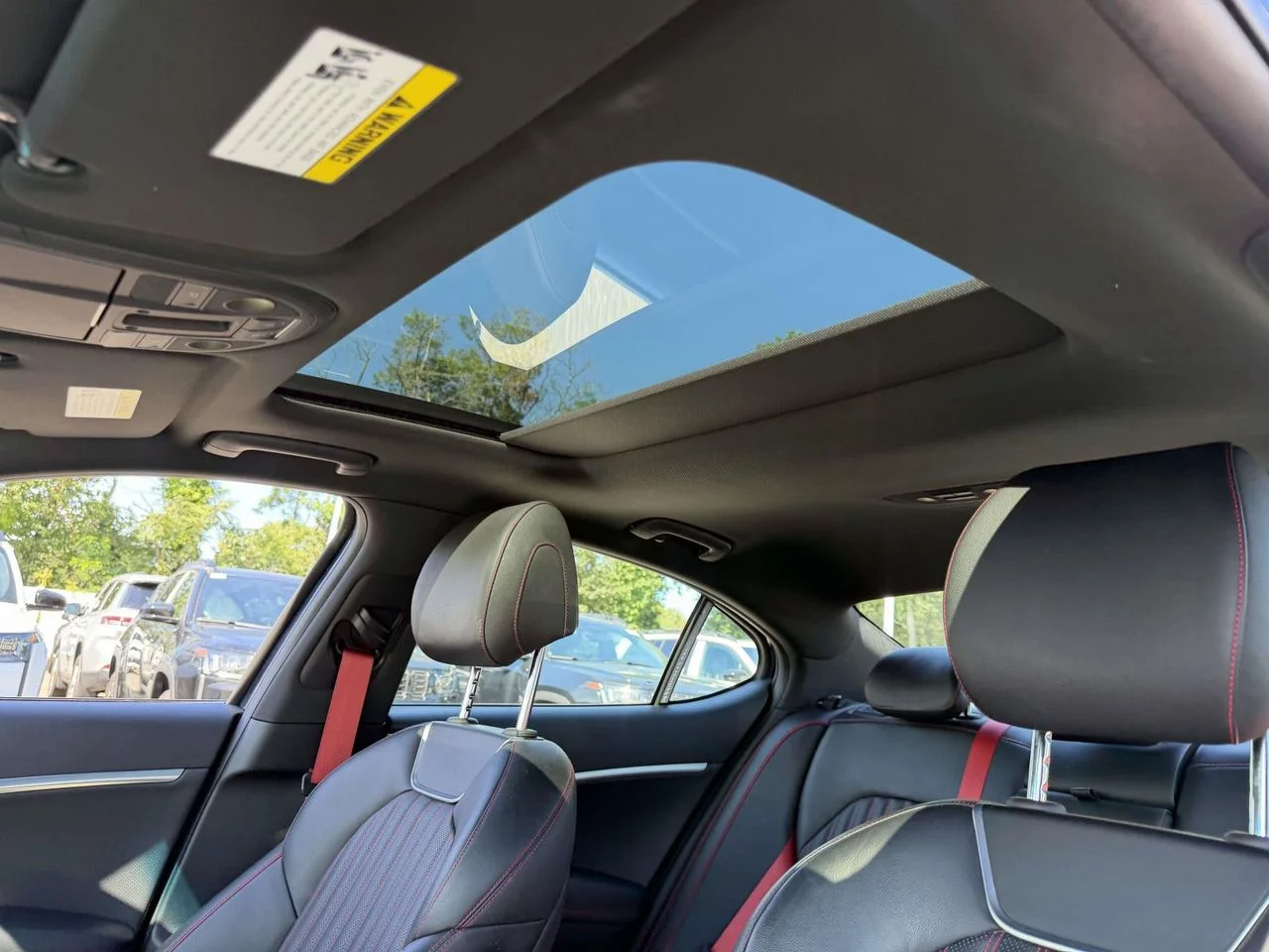 Used 2022 Adriatic Blue Genesis 3.3T AWD image 18