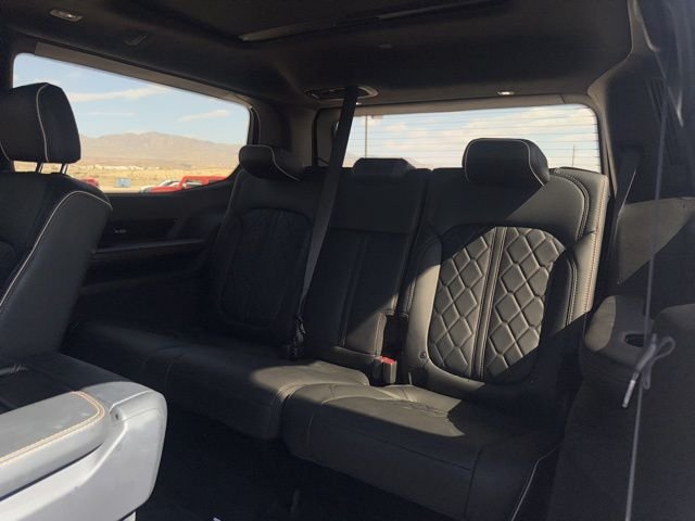 2024 Jeep Grand Wagoneer Series III - Photo 10