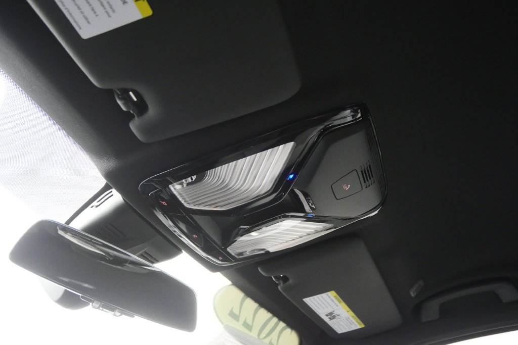 Used 2022 Blue Metallic BMW Base image 34