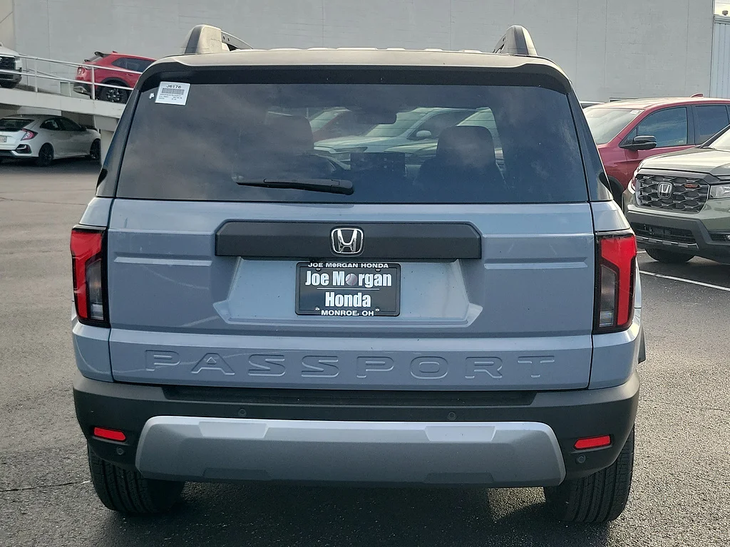 New 2026 Sonic Gray Pearl Honda RTL image 15