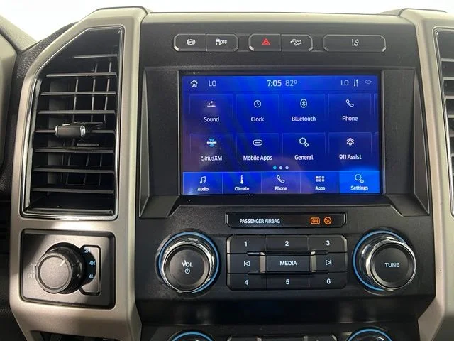 Used 2020 Gray Ford Lariat image 21