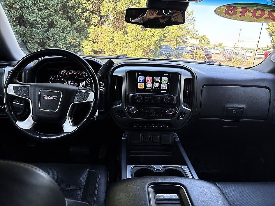 Used 2018 Dark Slate Metallic GMC SLT image 19