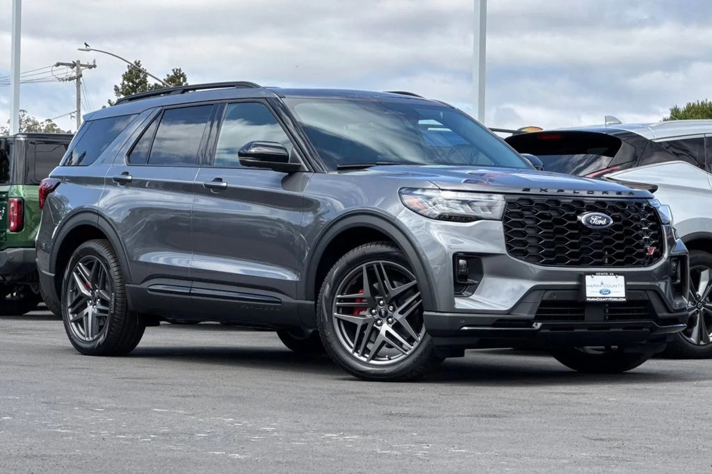 New 2026  Ford ST image 2