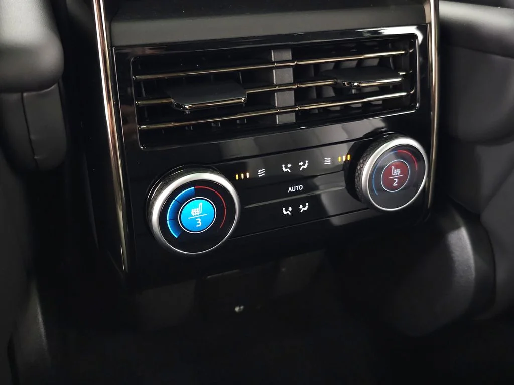 Used 2025 Black Land Rover Autobiography image 44